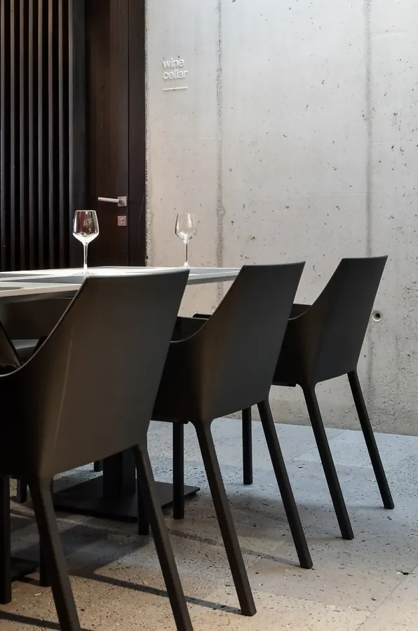 Kristalia : Élégance Italienne, Fonctionnalité Moderne, ambiance 3
