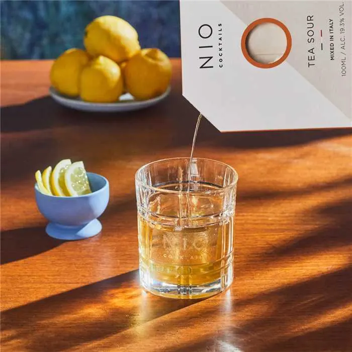 NIO Cocktails : L'Art du Cocktail Prêt-à-Boire, ambiance 3